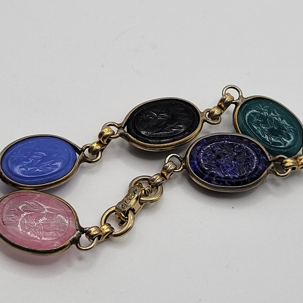 VTG Coro Scarab Bracelet | Gold Tone with Multicolored Carved Stones | SIGNED - Picture 4 of 7